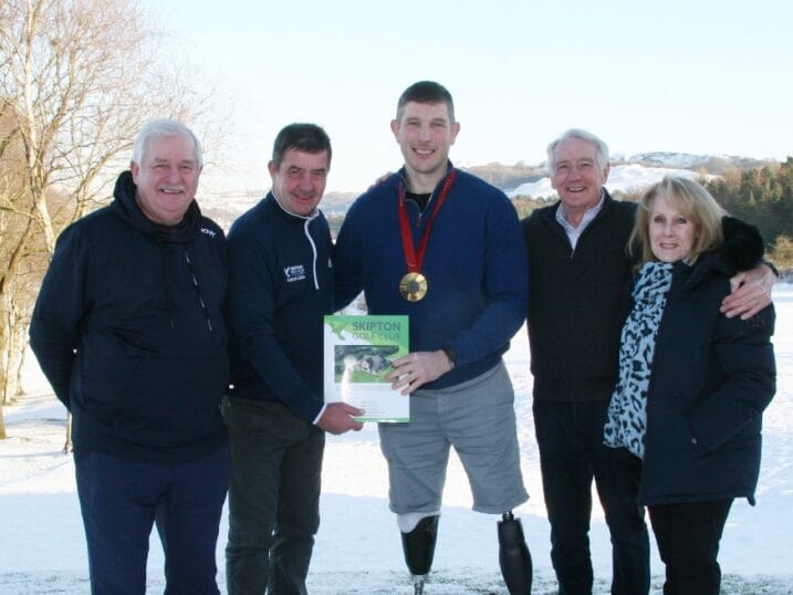 Gregg Stevenson with men’s captain Andrew ‘Ollie’ Burton, David and Diane Rasche, and club chairman Ian Sewell