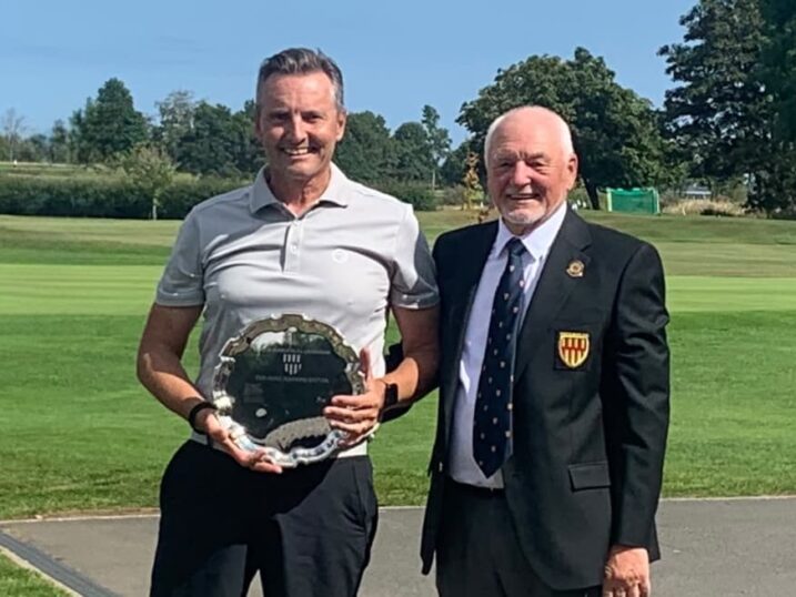 Nik Jones and NUGC president John Bell