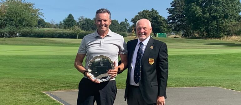 Nik Jones and NUGC president John Bell